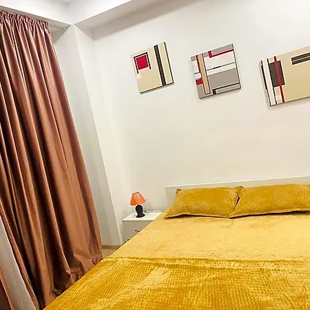 Cazan House Hotel *