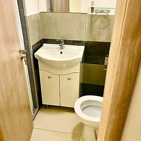 Cazan House Hotel *